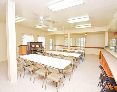 576 Ellen Powell Dr - Photo Thumbnail 11