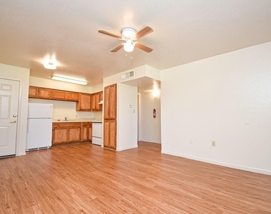 576 Ellen Powell Dr - Photo Thumbnail 8