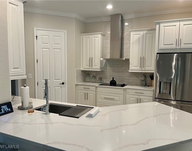 9569 Siracusa Court - Photo Thumbnail 11
