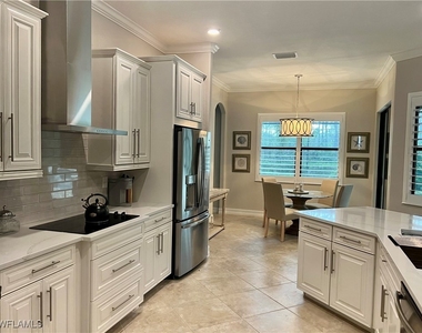 9569 Siracusa Court - Photo Thumbnail 13