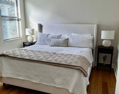 9569 Siracusa Court - Photo Thumbnail 24