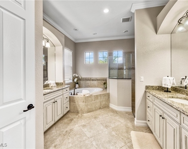 9569 Siracusa Court - Photo Thumbnail 19