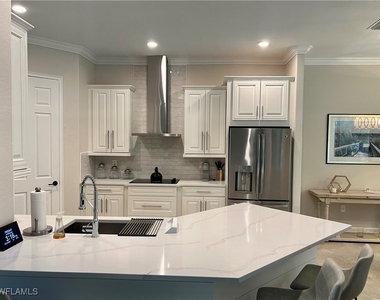 9569 Siracusa Court - Photo Thumbnail 7