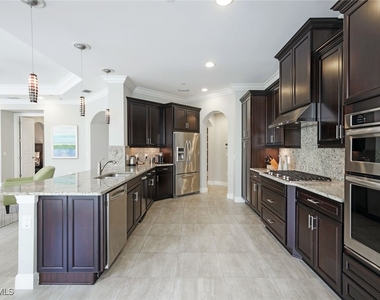 2751 Tiburon Boulevard E - Photo Thumbnail 6