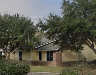 1803 Gray St - Photo Thumbnail 2