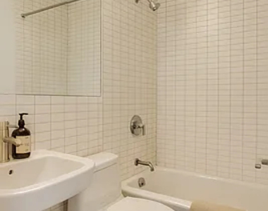 east 39th Street - Photo Thumbnail 3