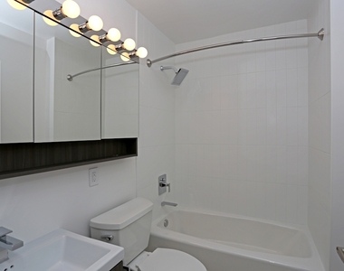West 53rd Street - Photo Thumbnail 4