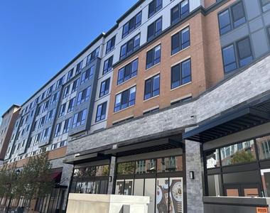 467 West Avenue - Photo Thumbnail 25