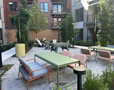 467 West Avenue - Photo Thumbnail 22
