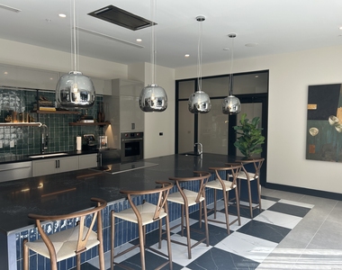 467 West Avenue - Photo Thumbnail 18