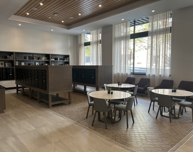 467 West Avenue - Photo Thumbnail 10