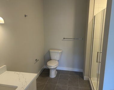 467 West Avenue - Photo Thumbnail 5