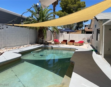 5415 Oxbow Street - Photo Thumbnail 16
