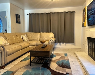 5415 Oxbow Street - Photo Thumbnail 2