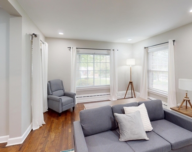 1114 Fayetteville Road Se - Photo Thumbnail 3