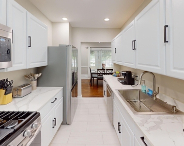 1114 Fayetteville Road Se - Photo Thumbnail 16