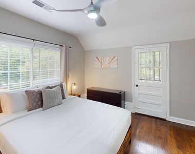 1114 Fayetteville Road Se - Photo Thumbnail 11
