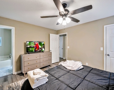 221 Remington Lane - Photo Thumbnail 7