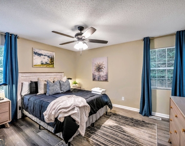 221 Remington Lane - Photo Thumbnail 6