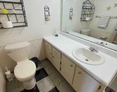 4740 Nw 21st Street - Photo Thumbnail 7