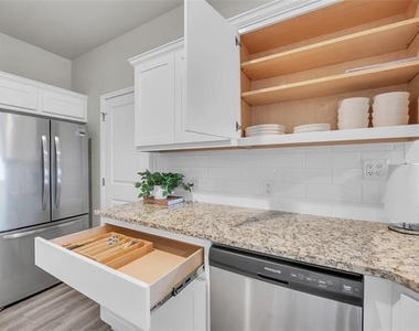 502 S Mary Jo Drive - Photo Thumbnail 24