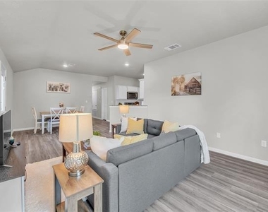 502 S Mary Jo Drive - Photo Thumbnail 18