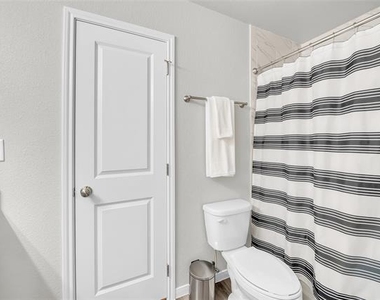 502 S Mary Jo Drive - Photo Thumbnail 12