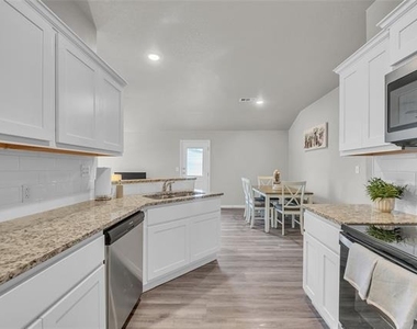 502 S Mary Jo Drive - Photo Thumbnail 21