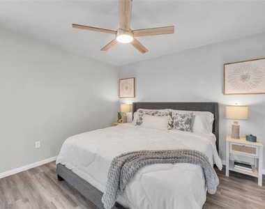 502 S Mary Jo Drive - Photo Thumbnail 8