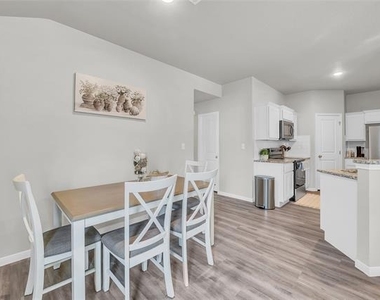 502 S Mary Jo Drive - Photo Thumbnail 16