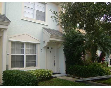 51 Whitehead Circle - Photo Thumbnail 1