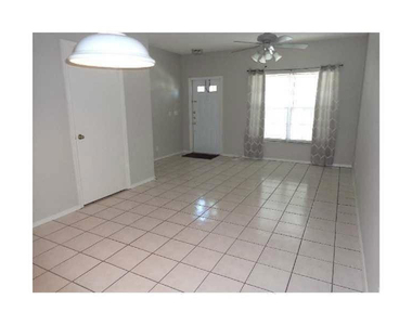 51 Whitehead Circle - Photo Thumbnail 2