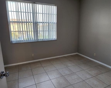 51 Whitehead Circle - Photo Thumbnail 13