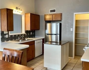 2714 Mccart Avenue - Photo Thumbnail 17
