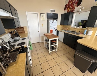 2714 Mccart Avenue - Photo Thumbnail 3