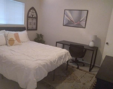 2714 Mccart Avenue - Photo Thumbnail 10