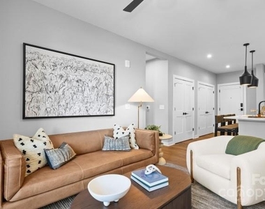 1711 Commonwealth Avenue - Photo Thumbnail 30