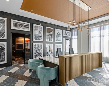 1711 Commonwealth Avenue - Photo Thumbnail 11