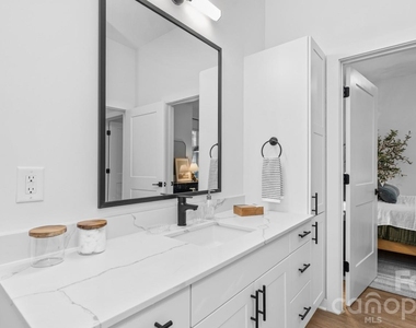 1711 Commonwealth Avenue - Photo Thumbnail 23