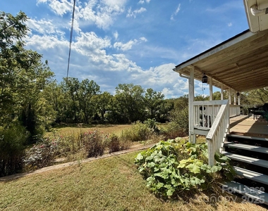 12 Powell Street - Photo Thumbnail 31