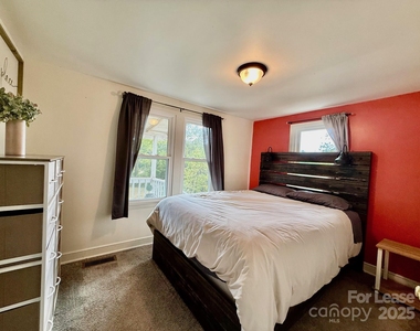 12 Powell Street - Photo Thumbnail 23