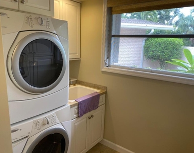 535 Flamevine Lane - Photo Thumbnail 17