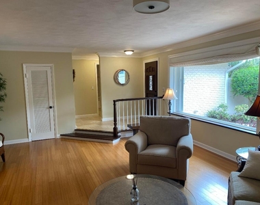 535 Flamevine Lane - Photo Thumbnail 10