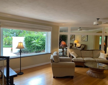 535 Flamevine Lane - Photo Thumbnail 9