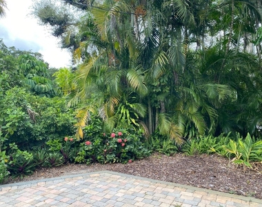 535 Flamevine Lane - Photo Thumbnail 36