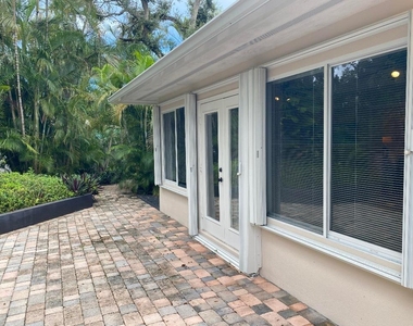 535 Flamevine Lane - Photo Thumbnail 37