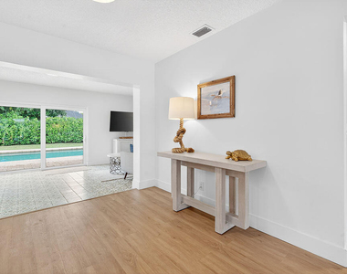 9627 Althea Way - Photo Thumbnail 4