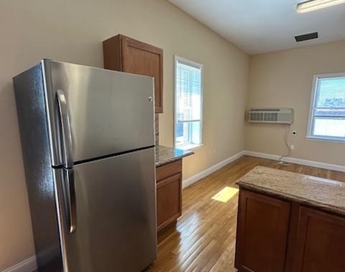 125 E Broadway - Photo Thumbnail 6