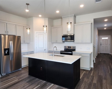 2240 Delano Dr - Photo Thumbnail 6