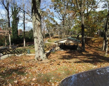 1235 Riverside Drive - Photo Thumbnail 35